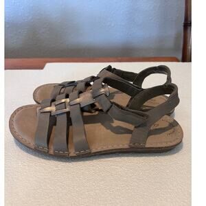 Clarks Gray Leather Strappy Flat Sandals Size 9.5 Excellent